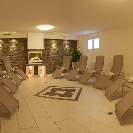 Sonnenheim Bed & Breakfast 3*