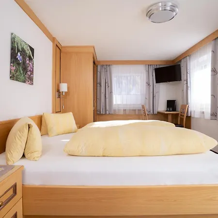 Bed & Breakfast Sonnenheim 3*